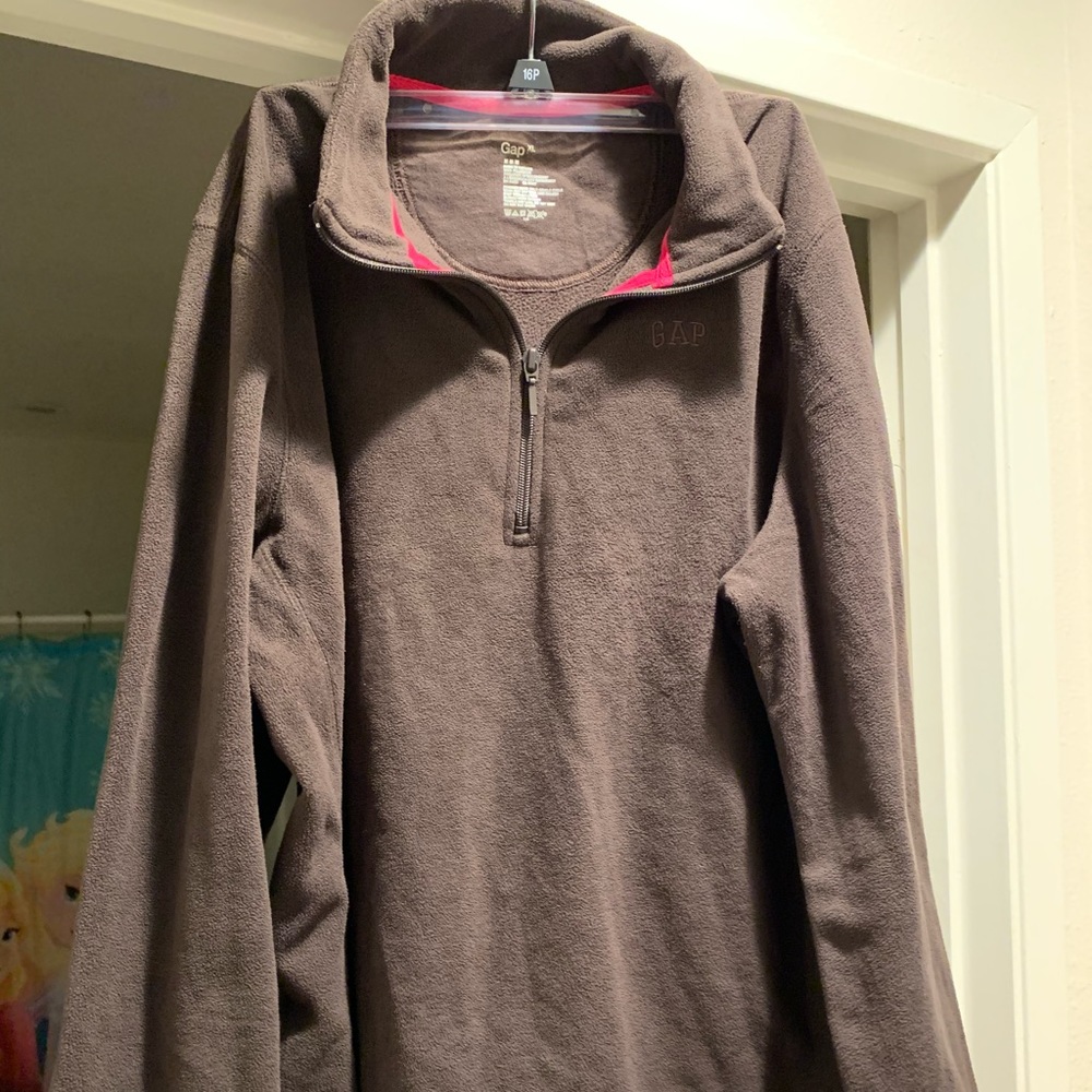 GAP Pullover Sweater w/half zip 😄